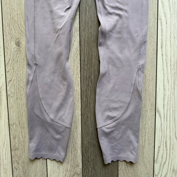 Lululemon Purple High-Waisted Leggings with Smooth Stretch Fabric size 2 - Picture 4 of 8